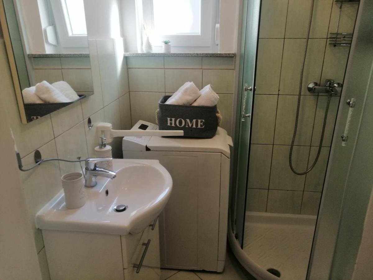 Center Dora Appartement *